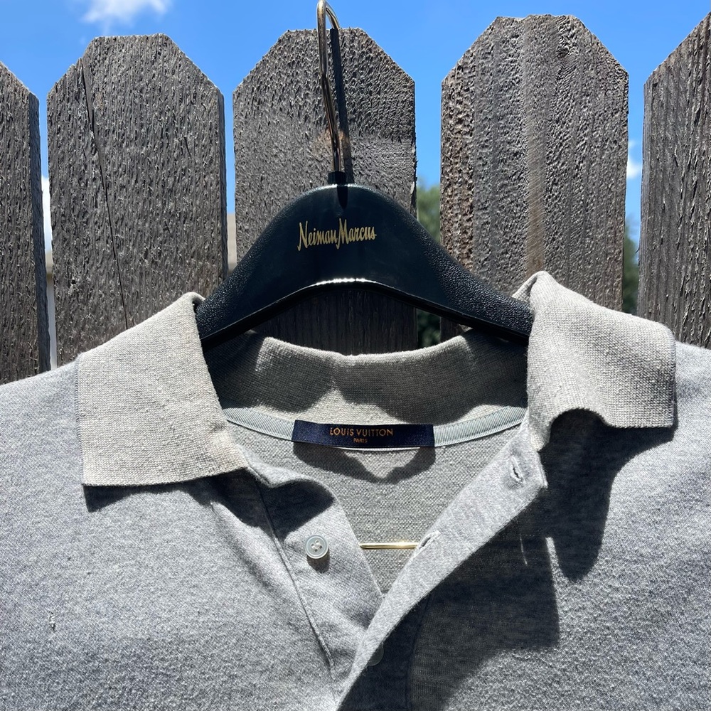 Large Louis Vuitton gray Polo monogram print - Picture 2 of 7
